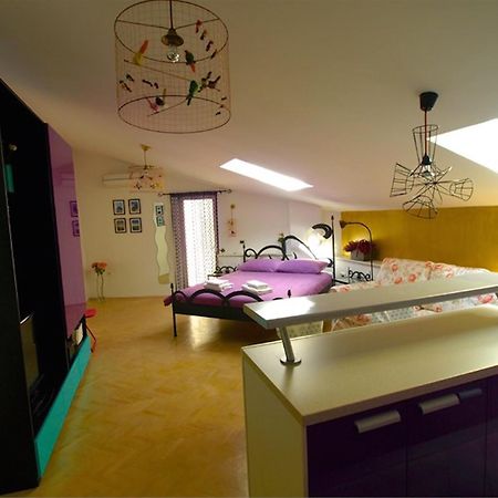 Apartments Mandarina Mali Lošinj Стая снимка