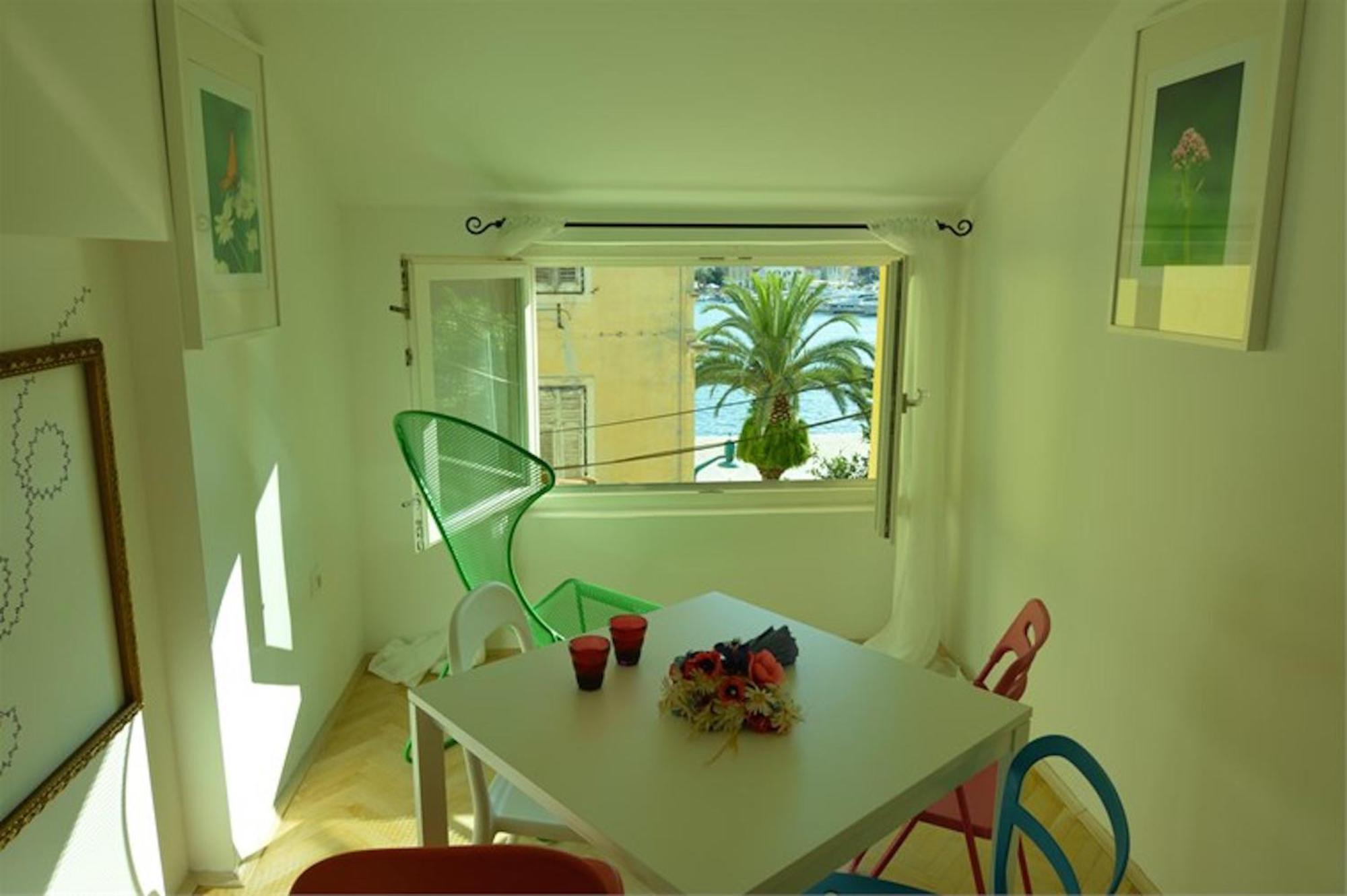 Apartments Mandarina Mali Lošinj Стая снимка