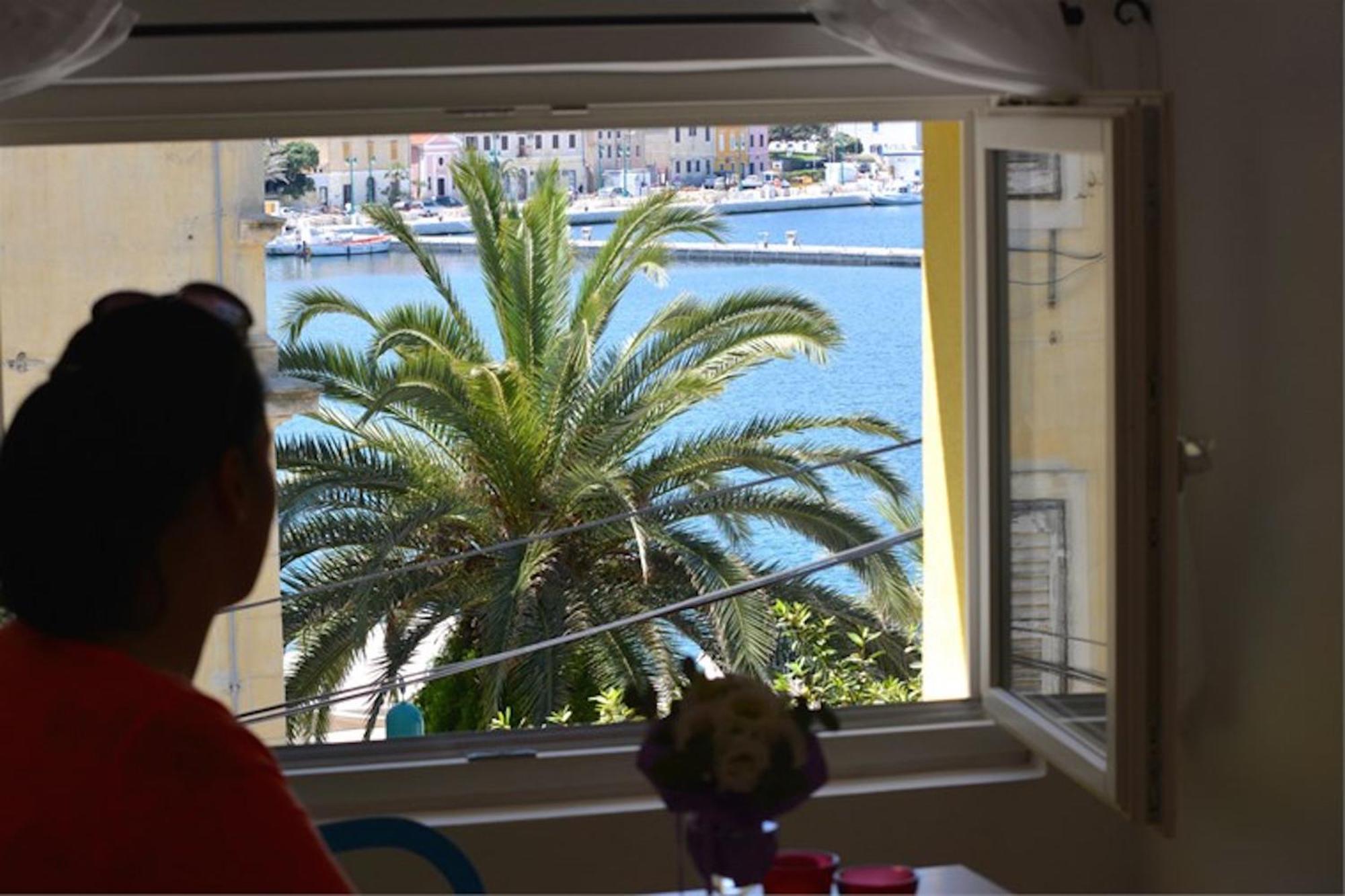 Apartments Mandarina Mali Lošinj Стая снимка