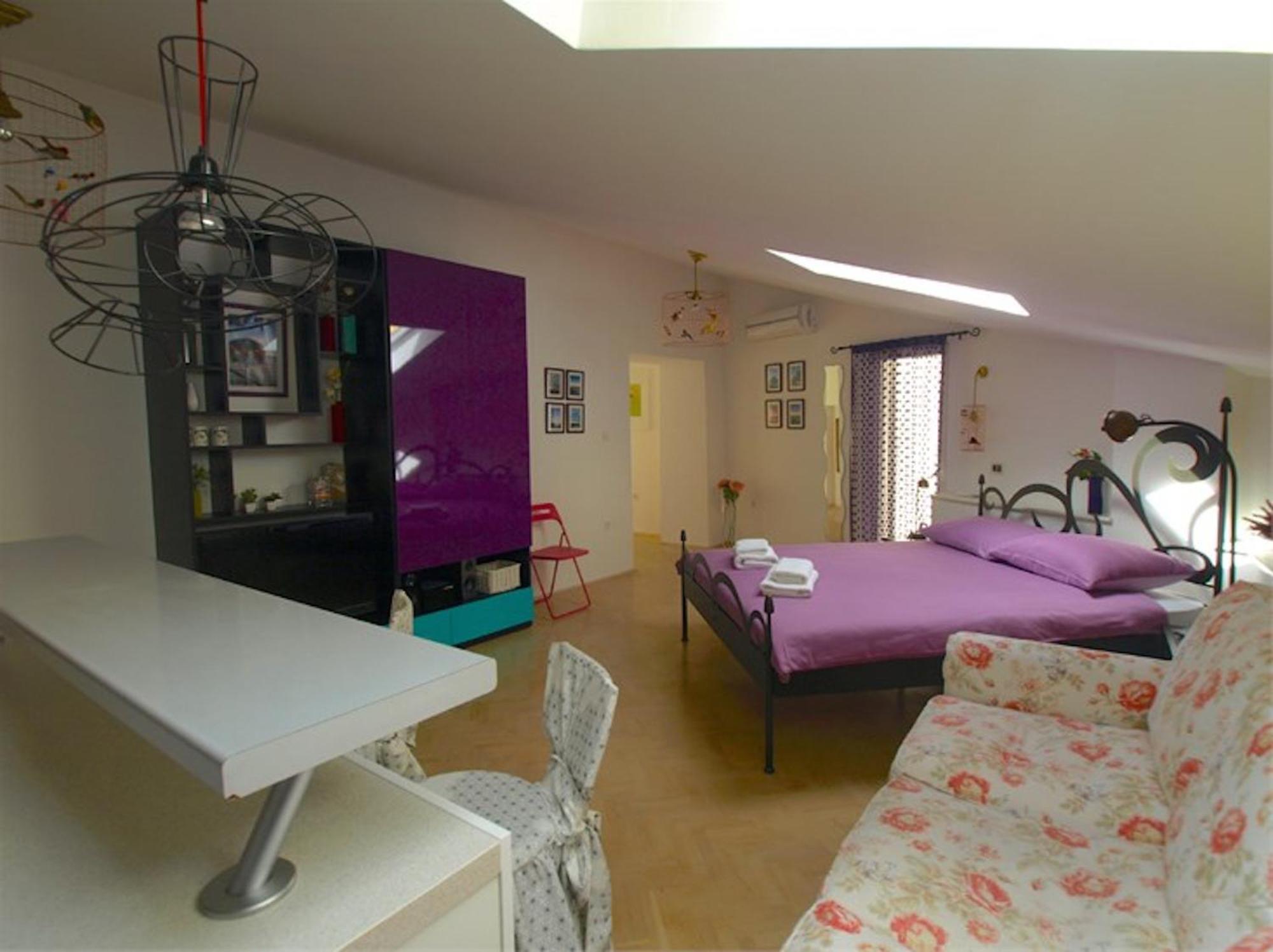Apartments Mandarina Mali Lošinj Стая снимка