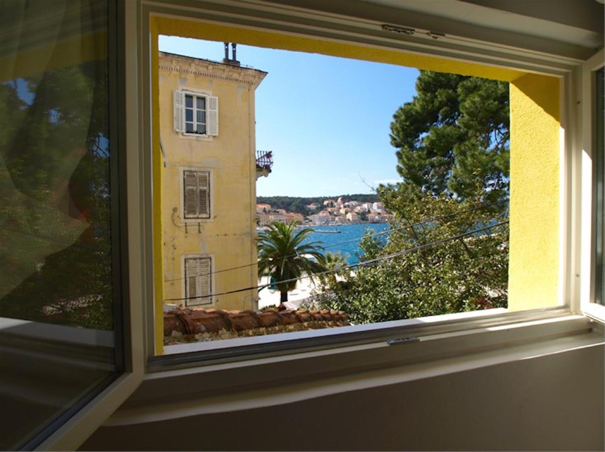 Apartments Mandarina Mali Lošinj Стая снимка