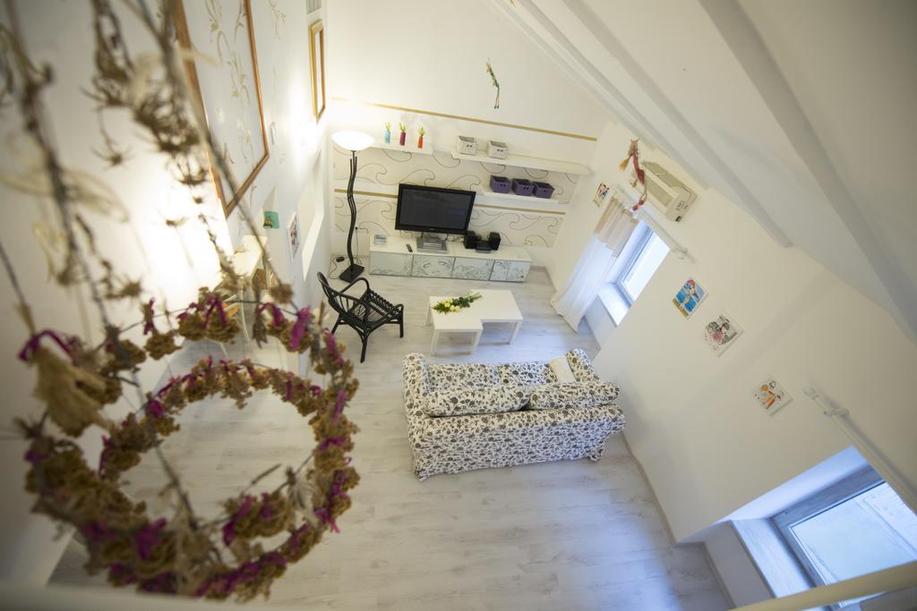 Apartments Mandarina Mali Lošinj Стая снимка